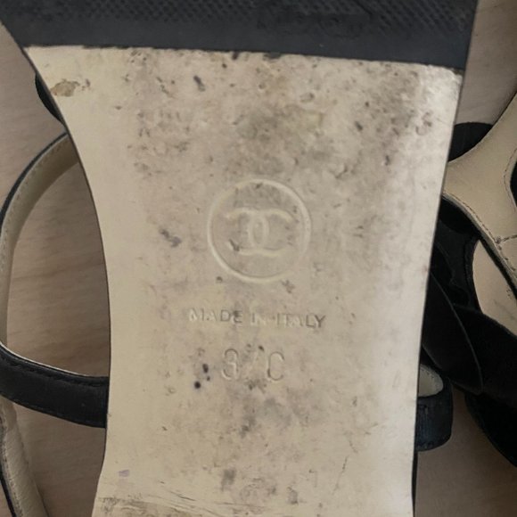 Chanel Black Leather Camellia Thong Flat Sandals Size 36 - Picture 6 of 6